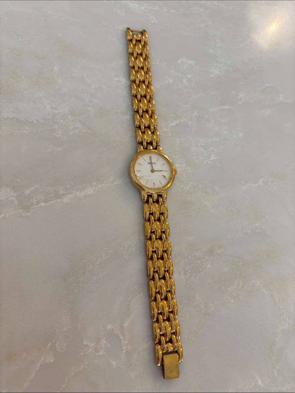 Seiko Gold Women's Bracelet Watch with White Dial -cracked glass - works perfect
